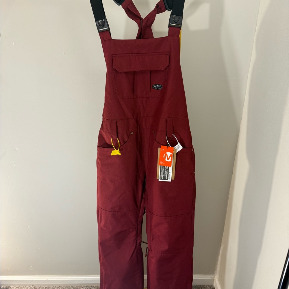 NWT Secret Garden (Japan) Bib Pants – Size M
Snowboard pants
Snow gear
